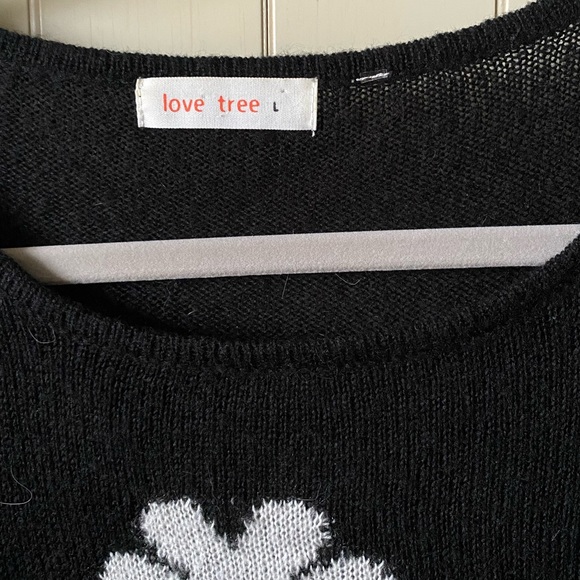 Light pullover sweater - Picture 2 of 4